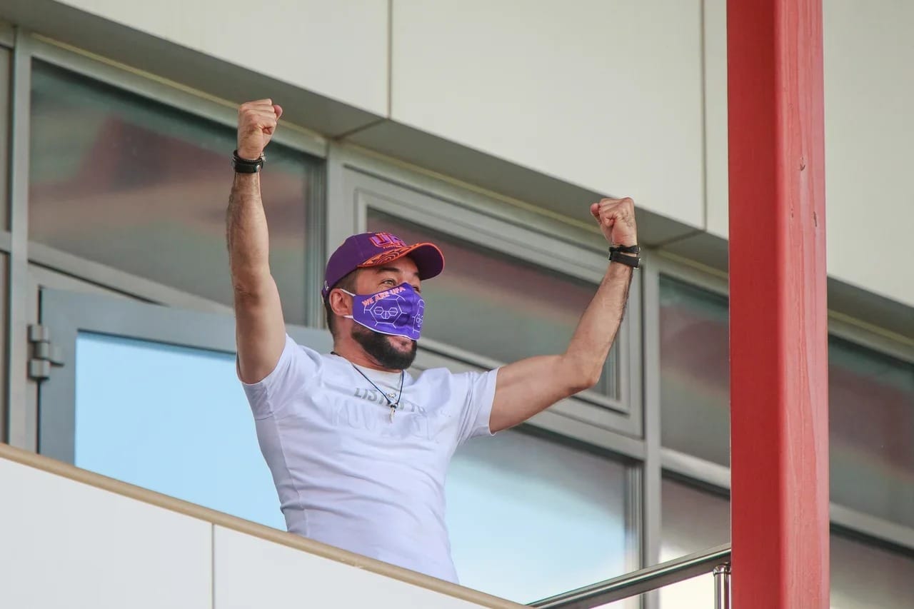 "У нас в «Уфе» артель золотокопателей , ищем золото". фото: facebook.com