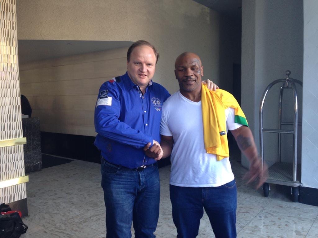 Владимир Хрюнов и Майк Тайсон. фото: ВКонтакте